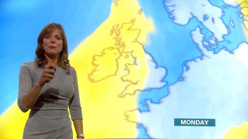 Louise Lear - BBC Weather Presenter (4)