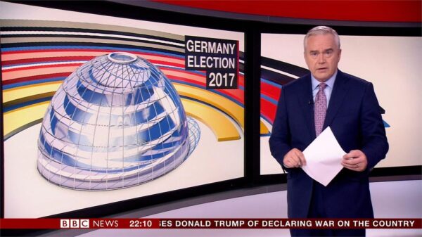 BBC News Presenter Huw Edwards 19 BBC News Presenter Huw Edwards 19