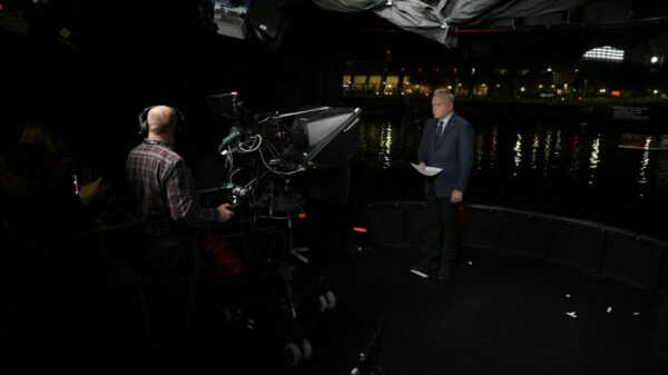 Huw Edwards BTS Huw Edwards BTS