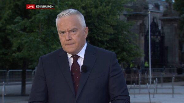 Huw Edwards on BBC News Huw Edwards on BBC News