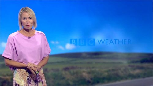 Dianne Oxberry - BBC North West Tonight Presenter (1)