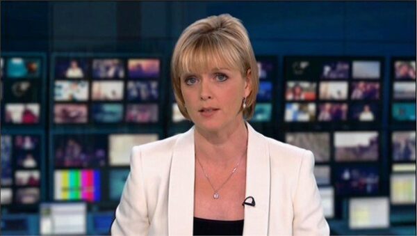 Julie Etchingham Images 4
