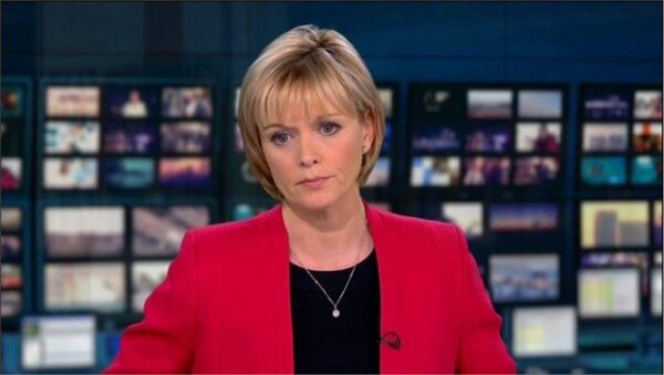 Julie Etchingham Images 8