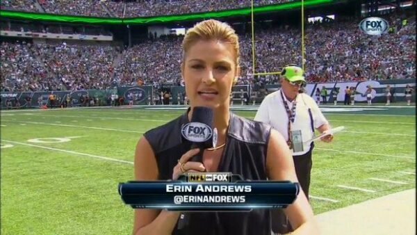 Erin Andrews NFL on Fox Sideline Reporter 6