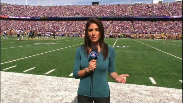 Jenny Dell NFL on CBS Sideline Reporter 7