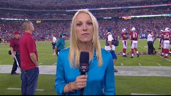 Lindsay Czarniak NFL on ESPN Sideline Reporter 1