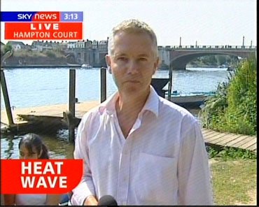Sky News in the Summer Sun (18)
