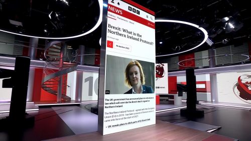 BBC News at Ten from New Studio B (11)