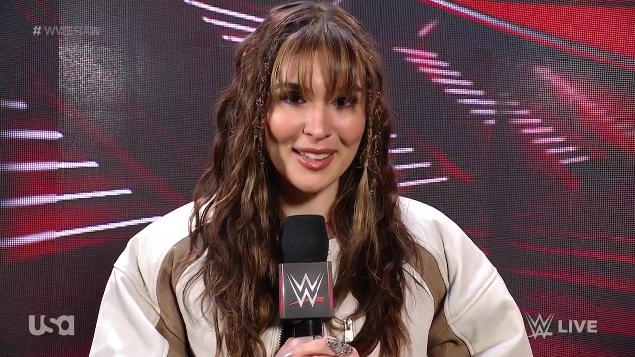 Cathy-Kelley-WWE-Raw-3
